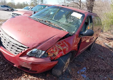 2005 Chrysler Town & Country Touring из США, поврежденный, VIN 2C4GP54L45R441221